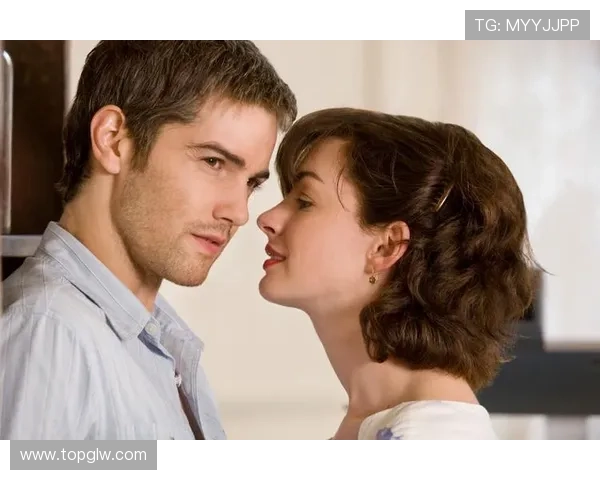 《OneDay》：当爱成为一生最温柔的枷锁